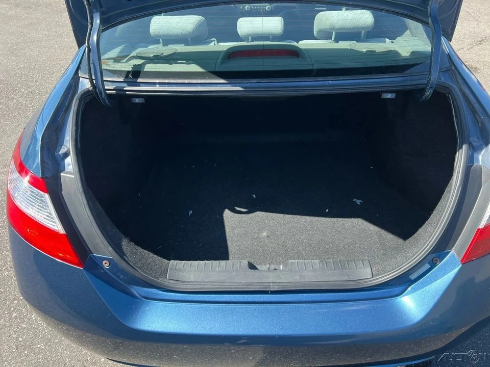 2006 Honda Civic 8th Gen - Image 19 of 21