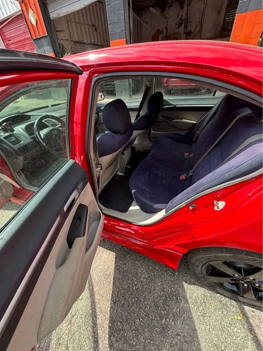 2006 Honda Civic 8th Gen - Image 8 of 10