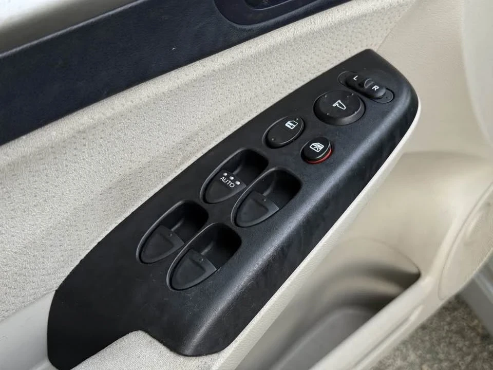 2006 Honda Civic 8th Gen - Image 17 of 20