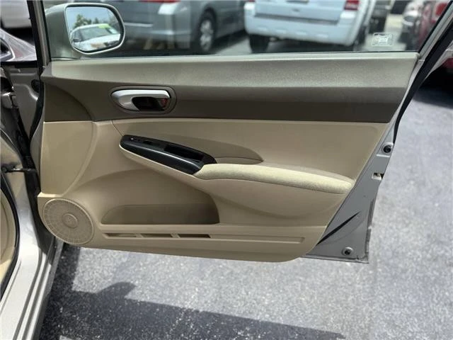 2006 Honda Civic 8th Gen - Image 19 of 21
