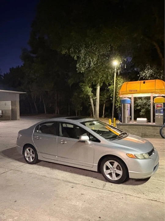 2006 Honda Civic - Image 2 of 15
