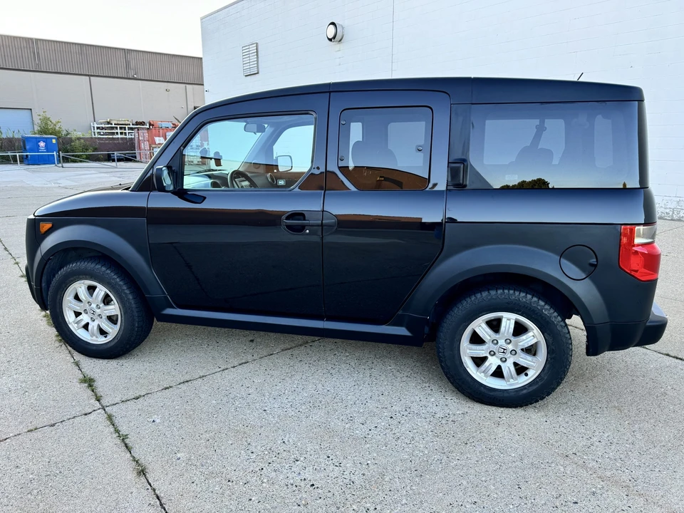 2006 Honda Element - Image 17 of 31