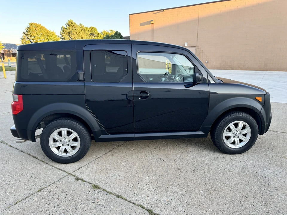 2006 Honda Element - Image 9 of 31