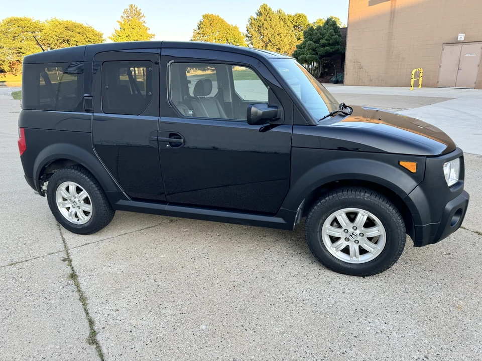 2006 Honda Element - Image 8 of 31