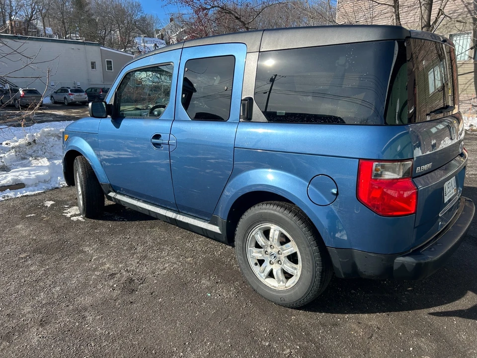 2006 Honda Element - Image 2 of 21