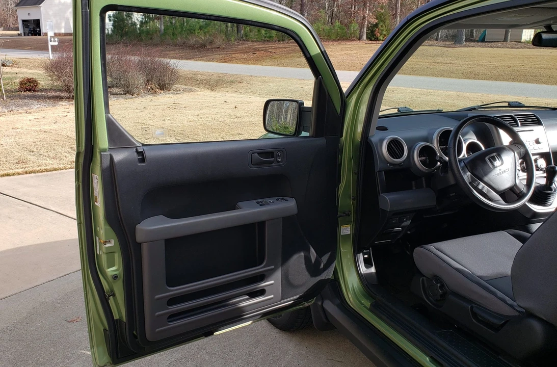 2006 Honda Element - Image 23 of 31