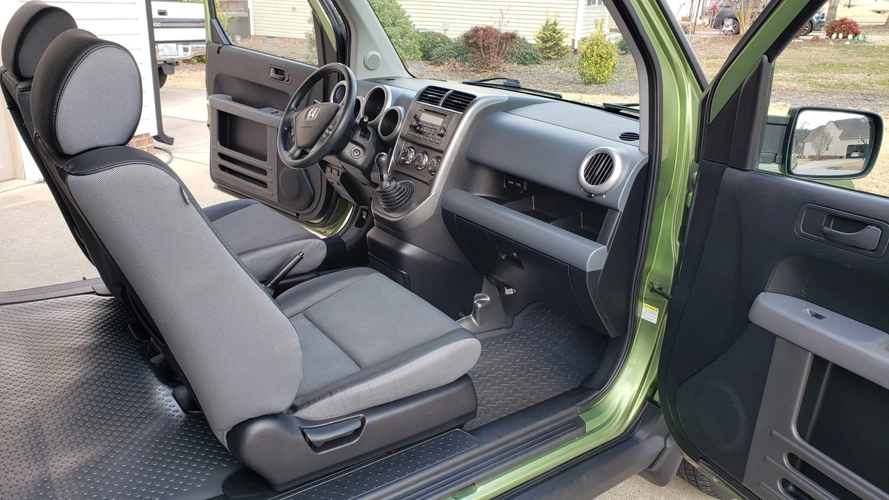 2006 Honda Element - Image 26 of 31