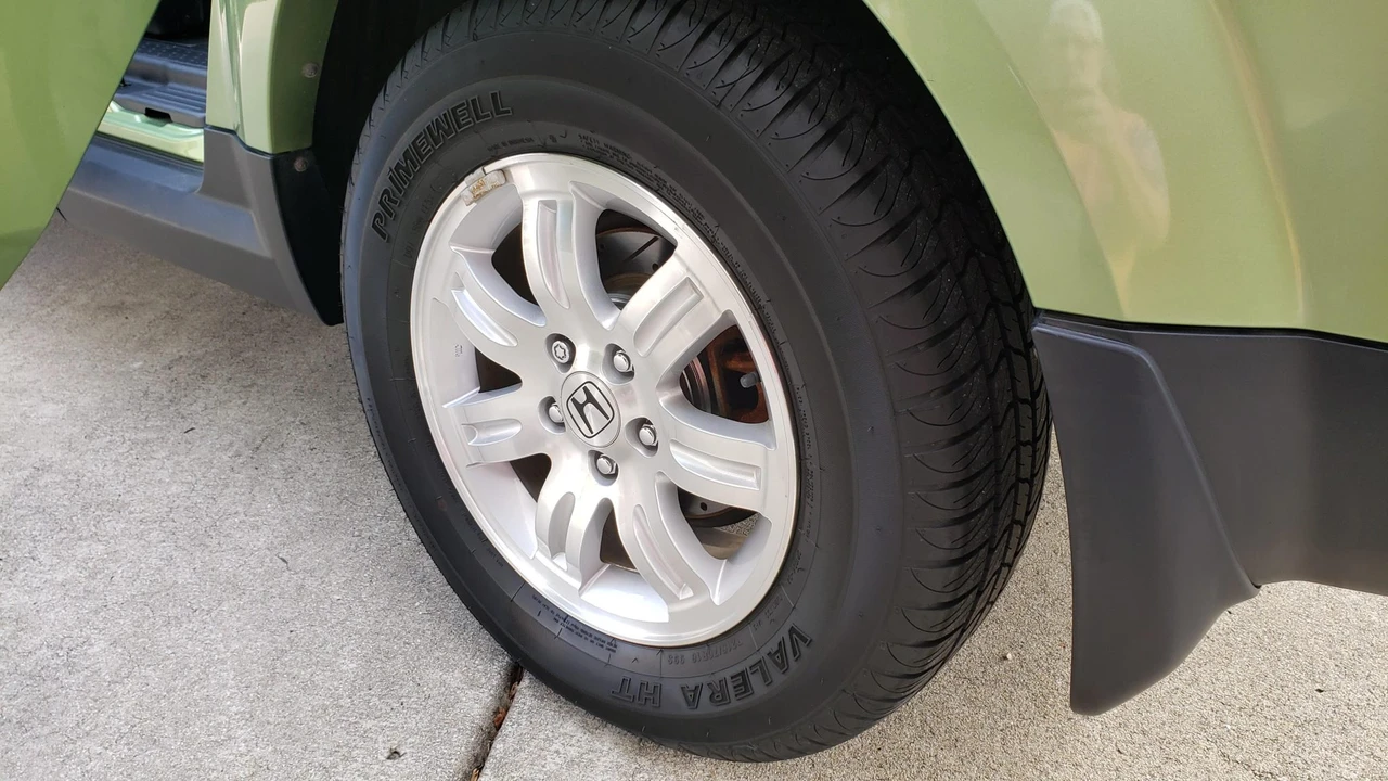 2006 Honda Element - Image 17 of 31
