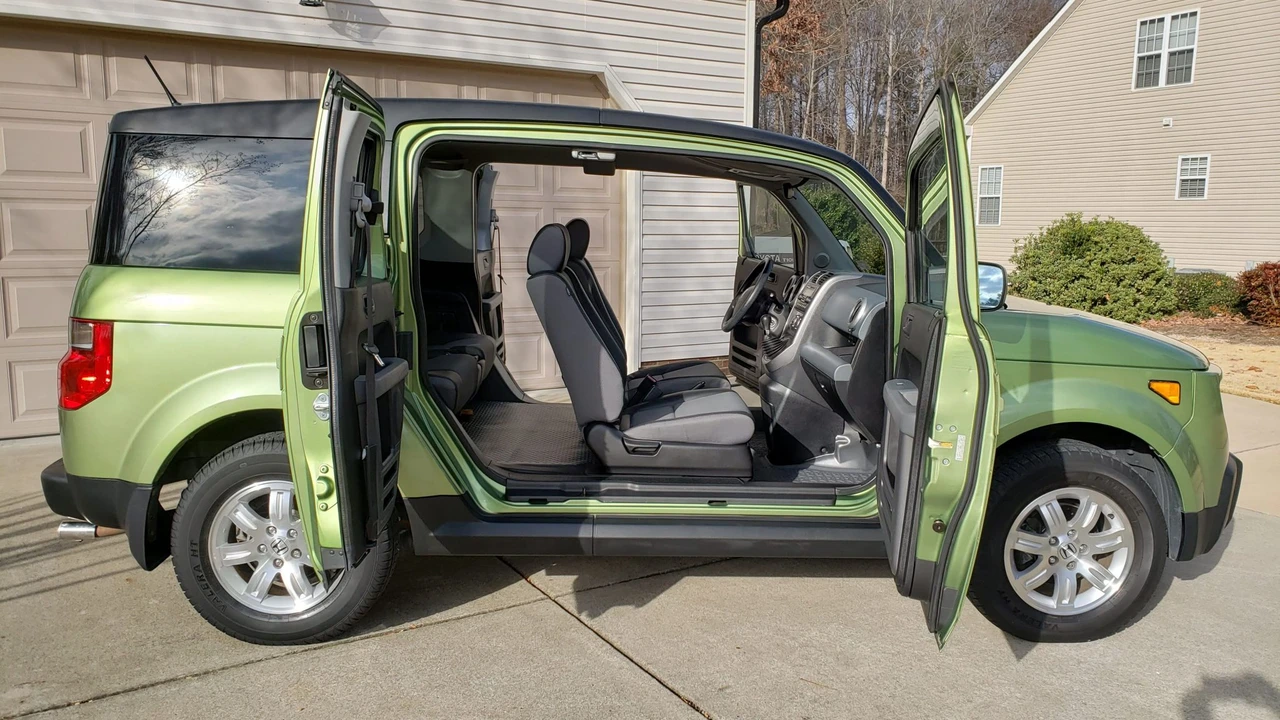 2006 Honda Element - Image 24 of 31