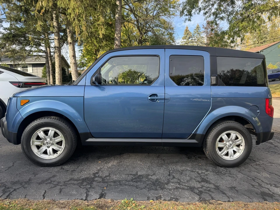 2006 Honda Element - Image 27 of 31
