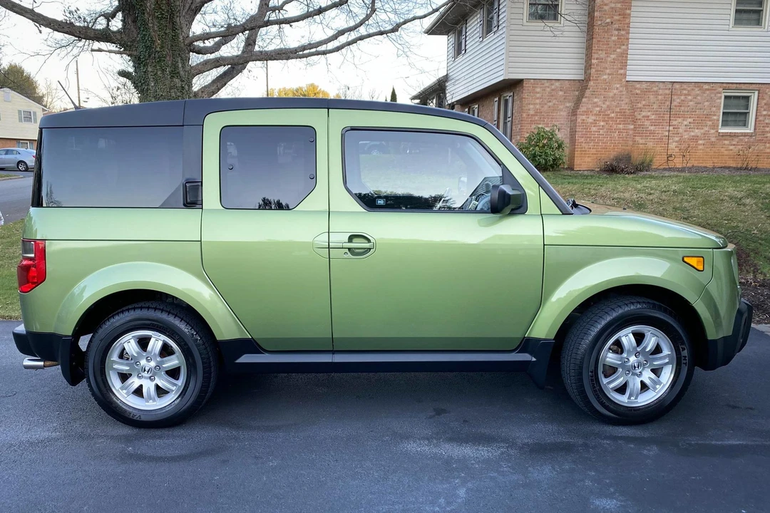 2006 Honda Element - Image 2 of 31