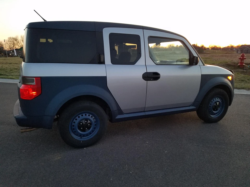 2006 Honda Element - Image 18 of 31
