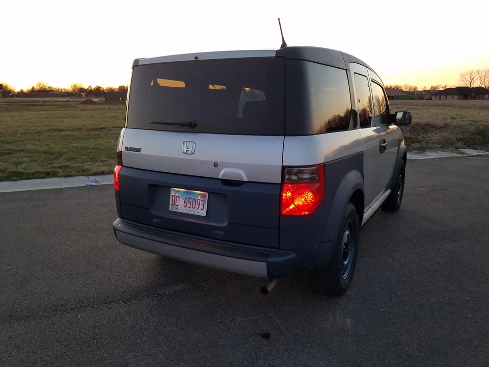 2006 Honda Element - Image 15 of 31