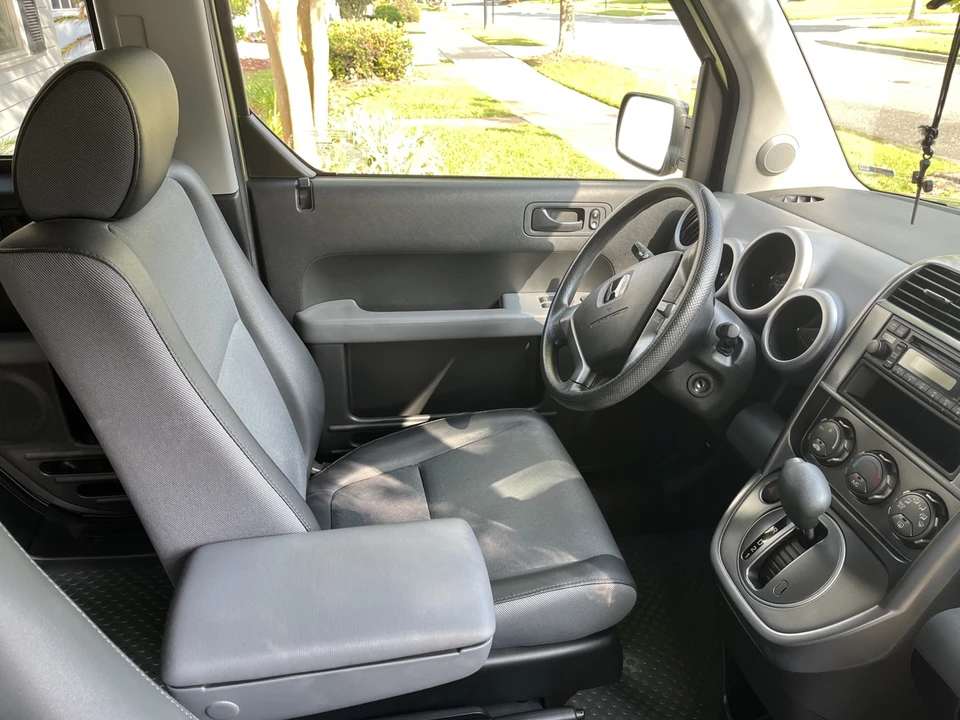 2006 Honda Element - Image 29 of 31