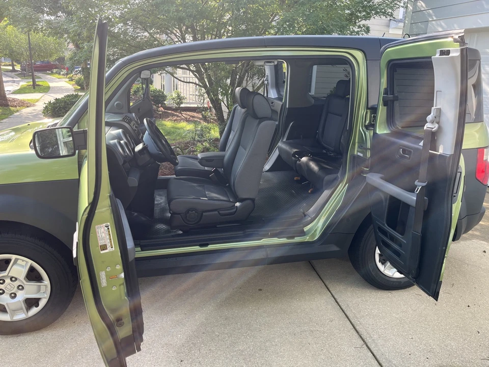 2006 Honda Element - Image 28 of 31