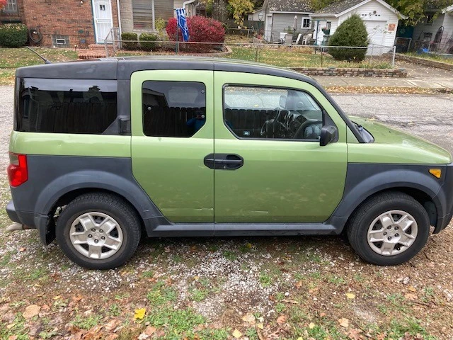 2006 Honda Element - Image 2 of 10