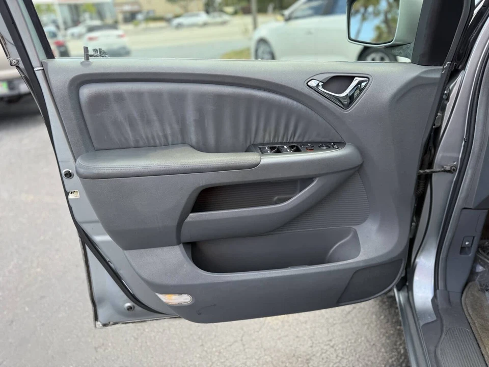 2006 Honda Odyssey - Image 11 of 21
