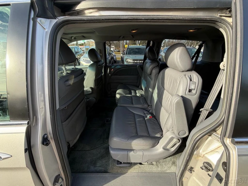 2006 Honda Odyssey - Image 16 of 21