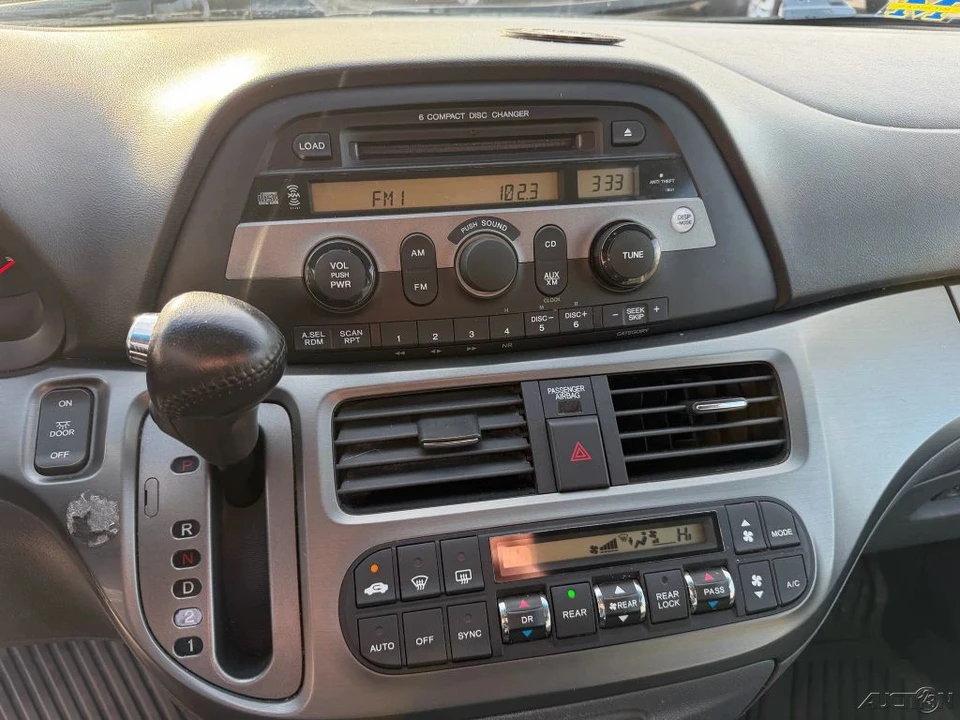 2006 Honda Odyssey - Image 20 of 21