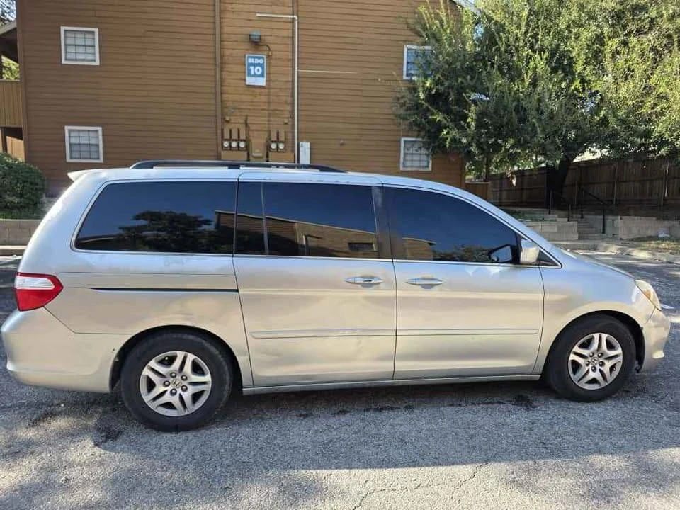2006 Honda Odyssey - Image 3 of 7