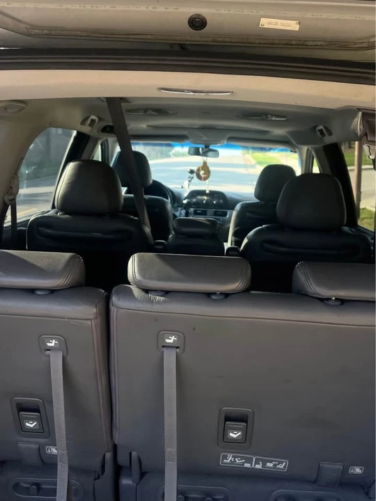 2006 Honda Odyssey - Image 2 of 11