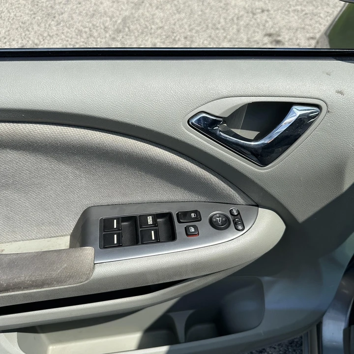2006 Honda Odyssey - Image 15 of 21