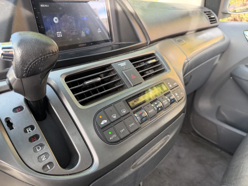 2006 Honda Odyssey - Image 15 of 20