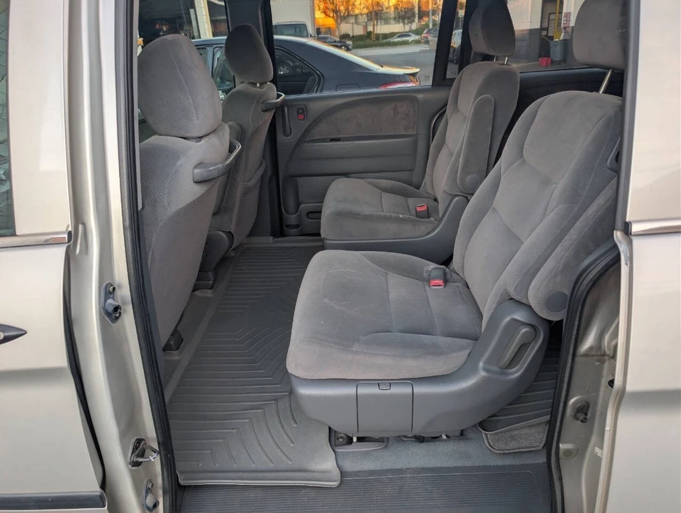 2006 Honda Odyssey - Image 12 of 16