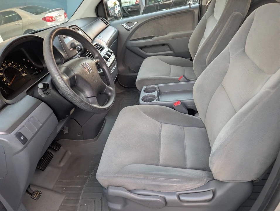 2006 Honda Odyssey - Image 11 of 16