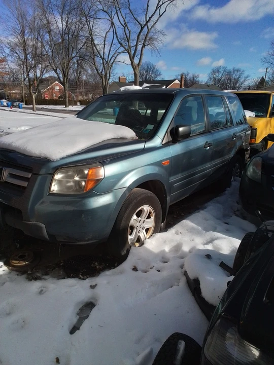 2006 Honda Pilot 1st Gen - Image 2 of 4