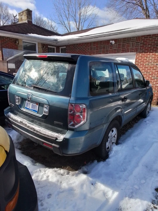 2006 Honda Pilot 1st Gen - Image 3 of 4