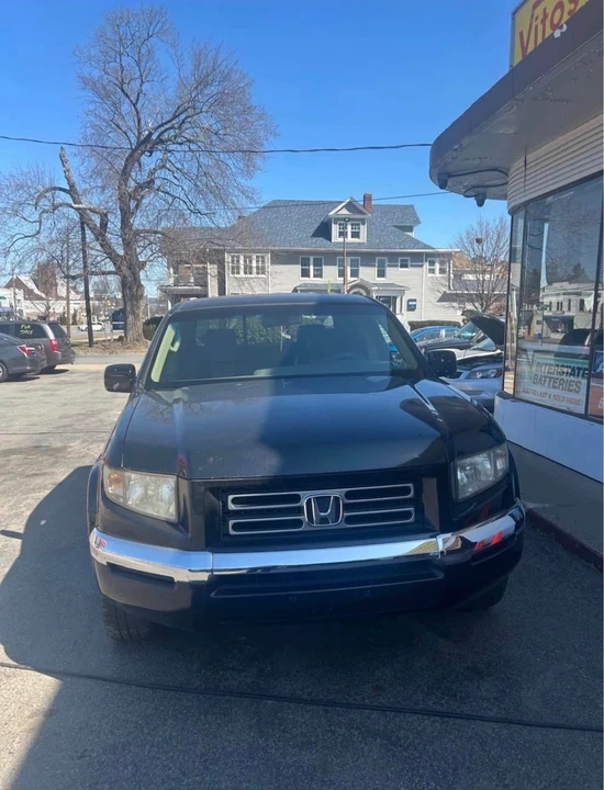 2006 Honda Ridgeline 1st Gen - Image 2 of 15