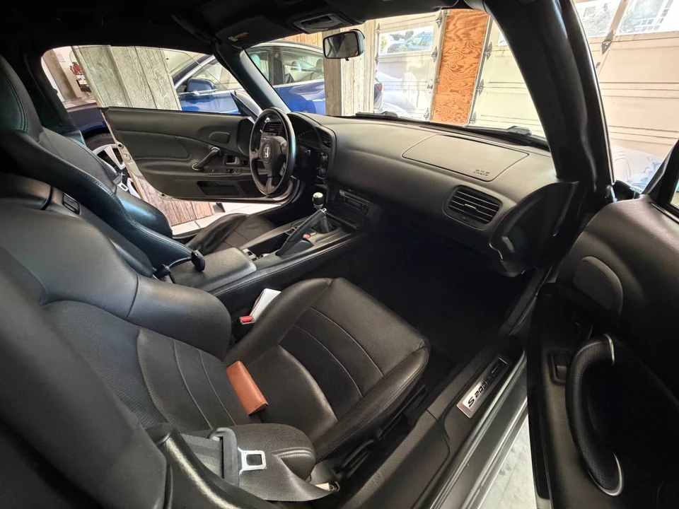 2006 Honda AP2 S2000 - Image 2 of 24