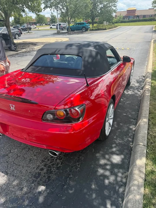 2006 Honda AP2 S2000 - Image 2 of 8