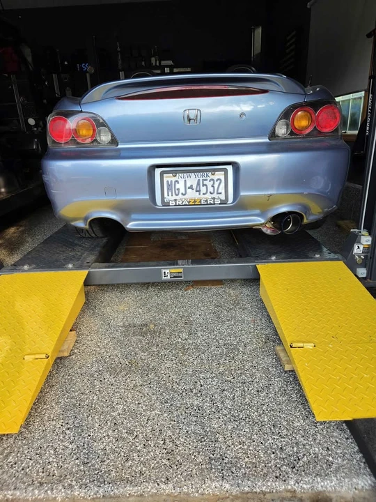 2006 Honda AP2 S2000 - Image 2 of 5