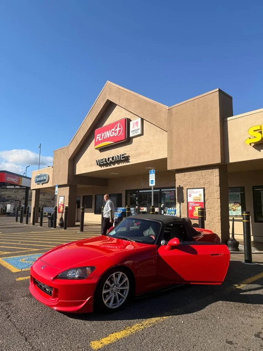 2006 Honda AP2 S2000 - Image 2 of 15