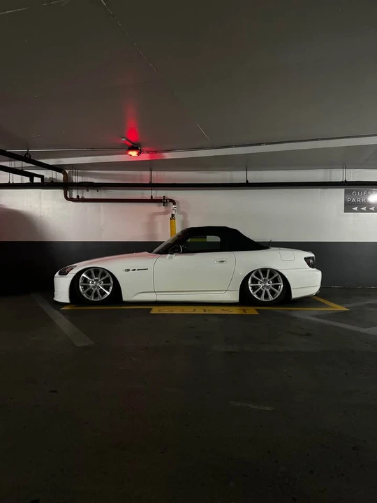 2006 Honda AP2 S2000 - Image 3 of 4