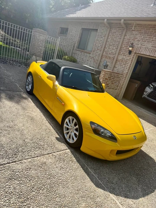 2006 Honda AP2 S2000 - Image 2 of 20