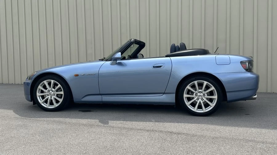 2006 Honda AP2 S2000 - Image 2 of 23