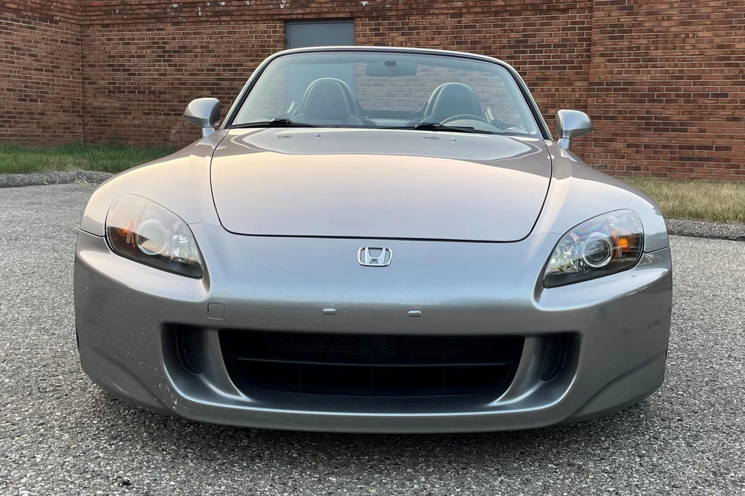 2006 Honda AP2 S2000 - Image 2 of 6