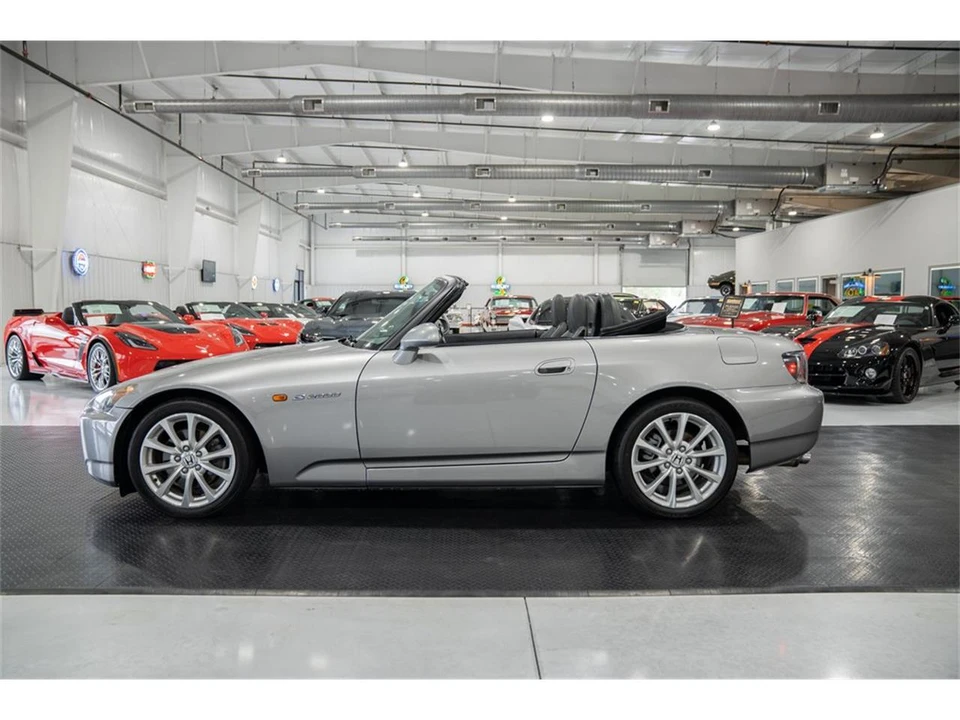 2006 Honda AP2 S2000 - Image 2 of 31