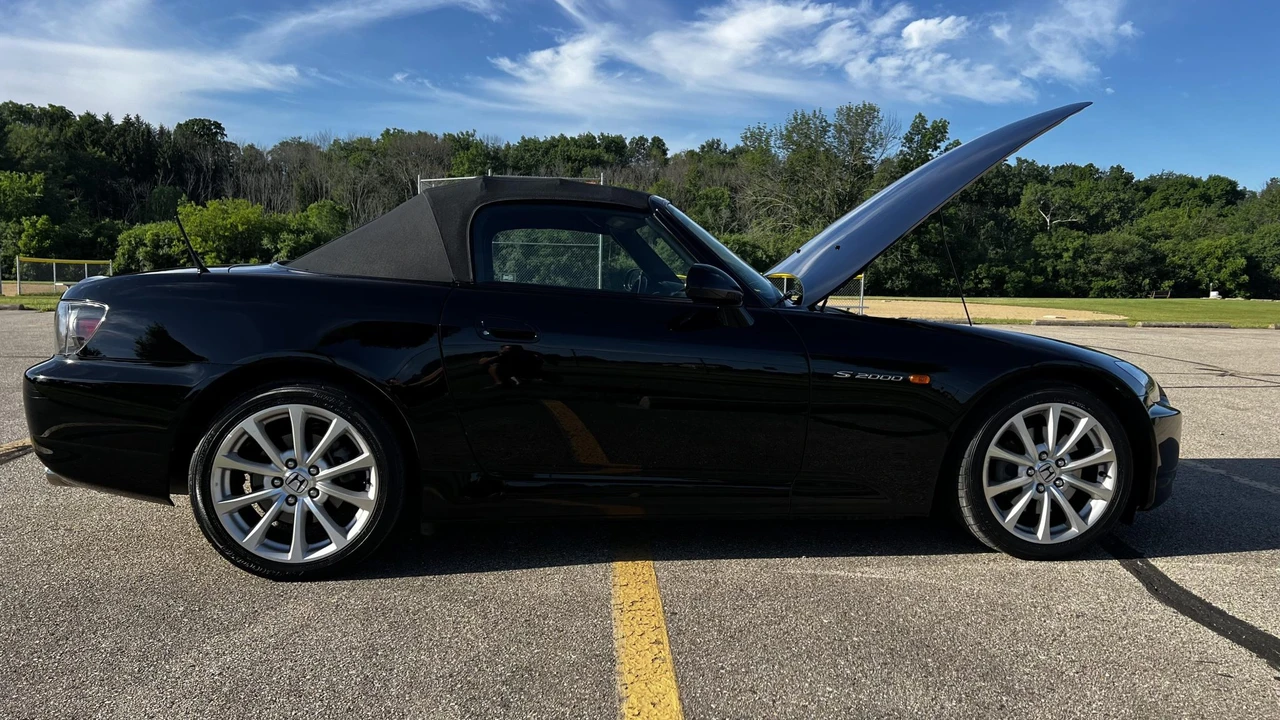 2006 Honda AP2 S2000 - Image 19 of 31