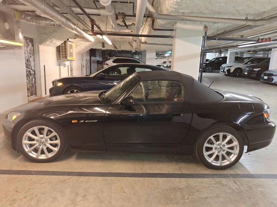 2006 Honda AP2 S2000 - Image 2 of 9