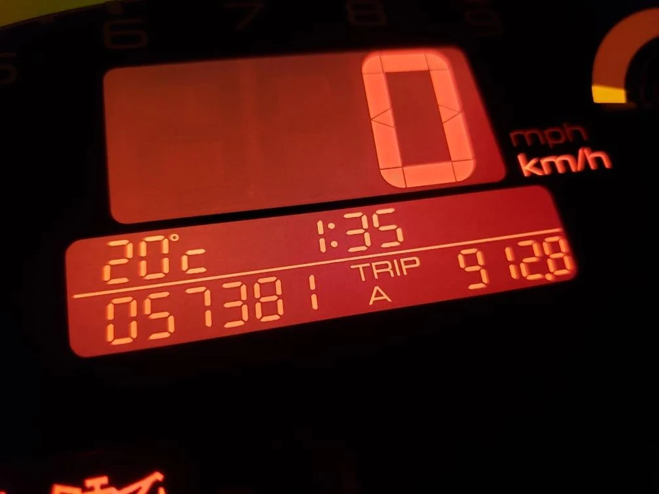 2006 Honda AP2 S2000 - Image 6 of 9