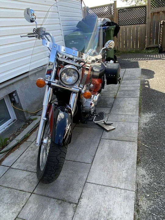 2006 Honda Motorcycles - Image 2 of 3