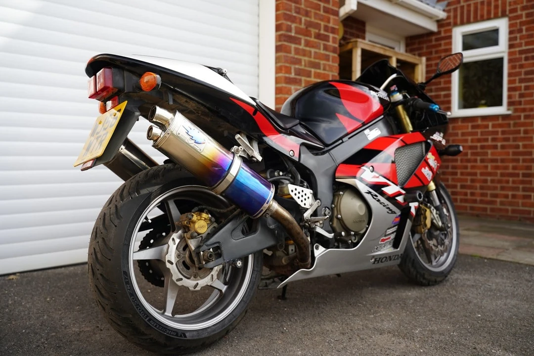 2006 Honda RC51 - Image 10 of 30