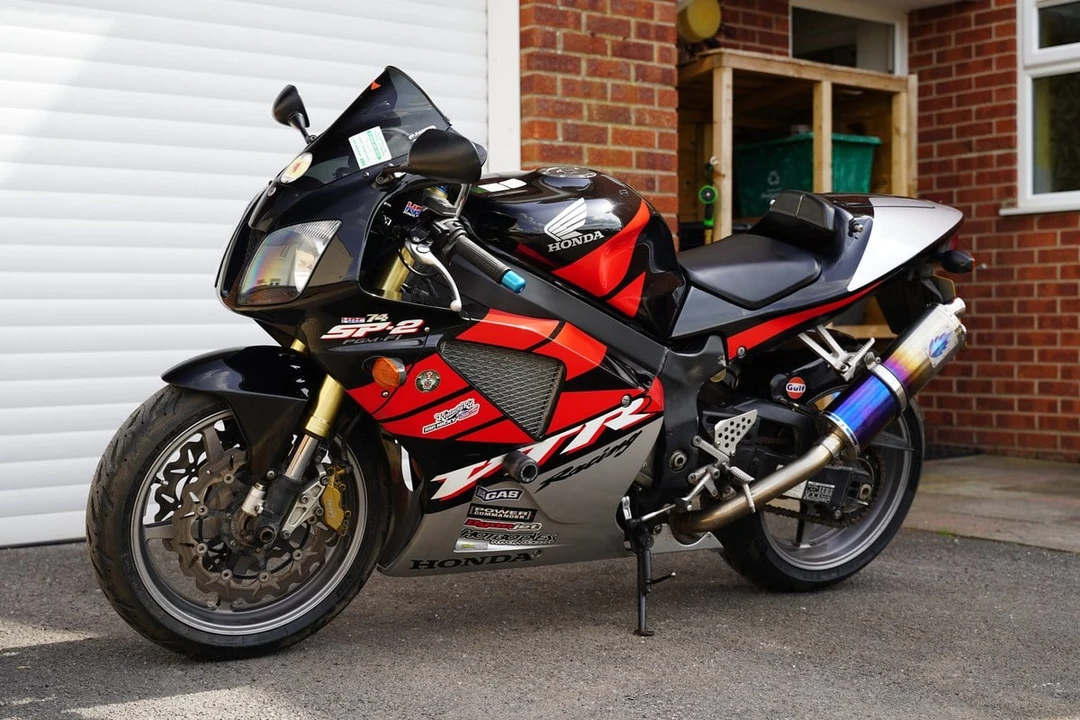 2006 Honda RC51 - Image 17 of 30