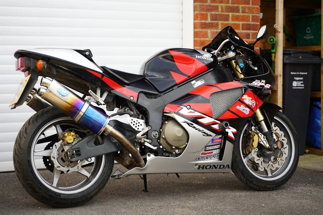 2006 Honda RC51 - Image 6 of 30