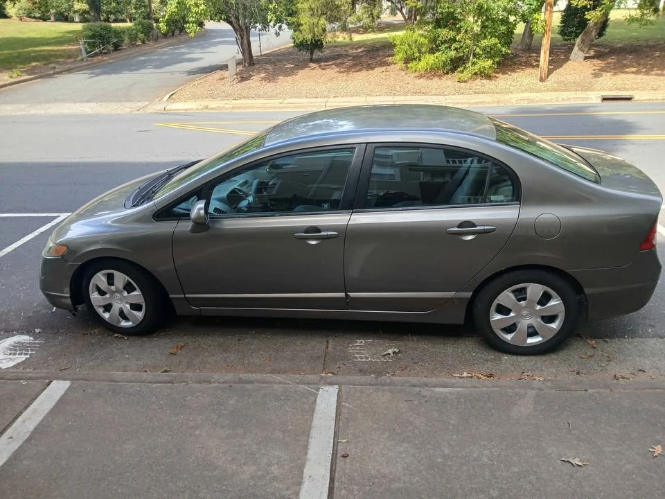 2006 Honda Civic 8th Gen - Image 3 of 3