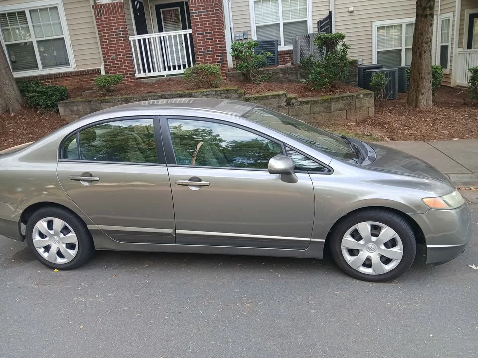 2006 Honda Civic 8th Gen - Image 2 of 3